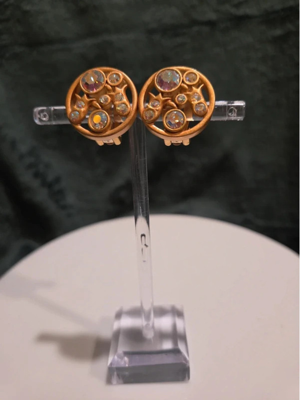 Goldtone clip-on earrings *read description*